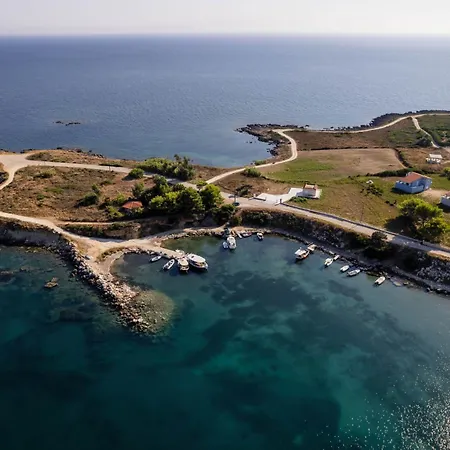 Alekos Houses-akrotiri Kunópetra